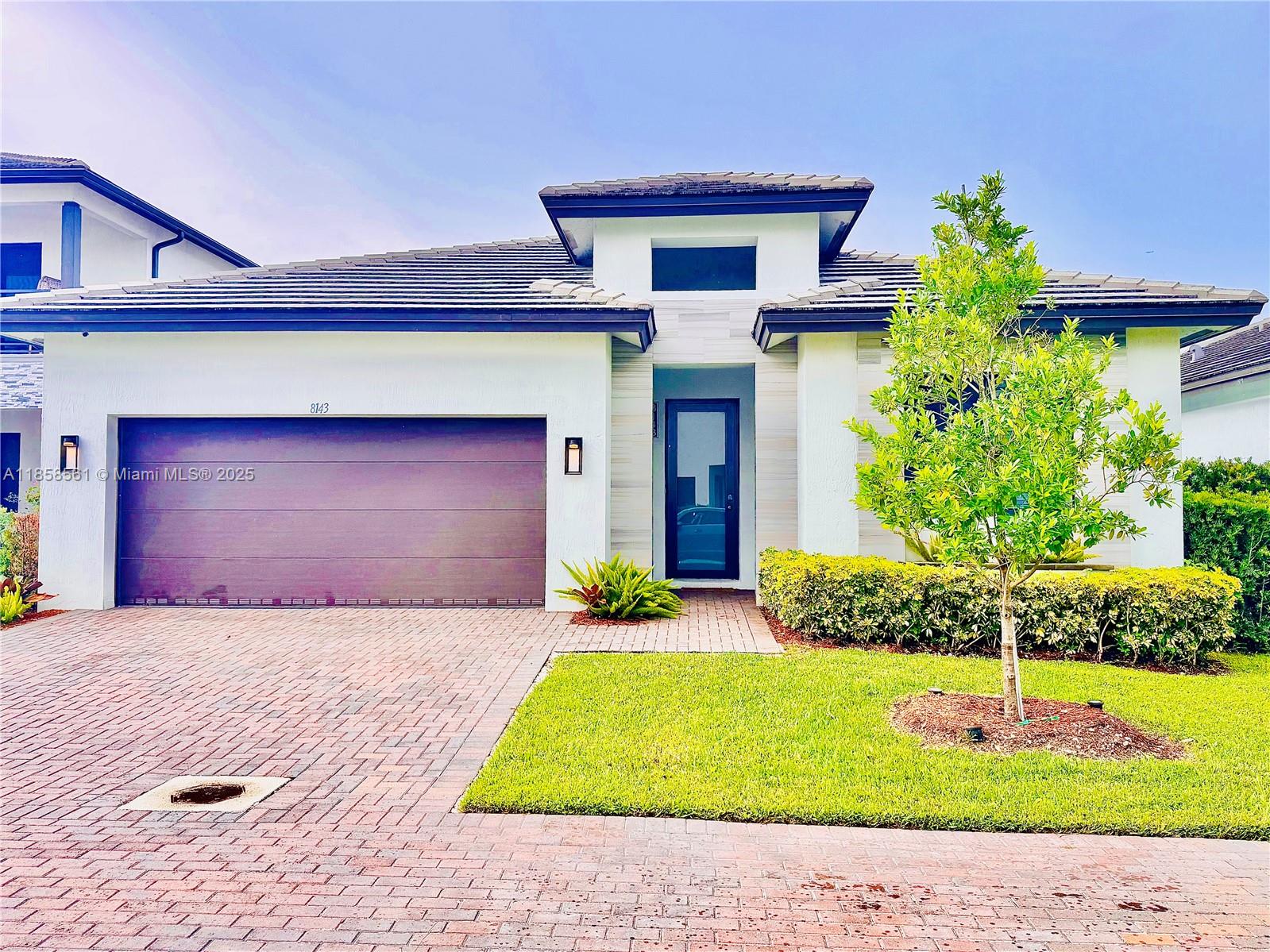 8143 NW 45th St