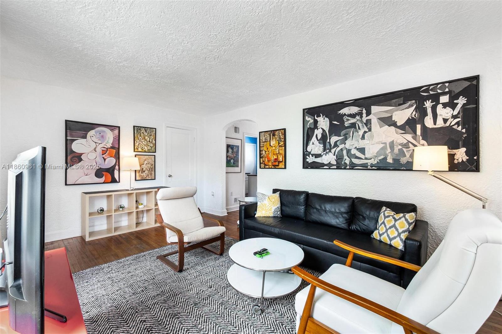 39 Sidonia Ave #2