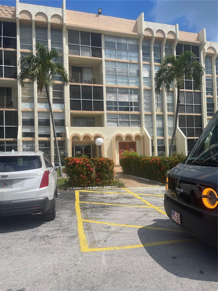 801 Three Iss Blvd #107