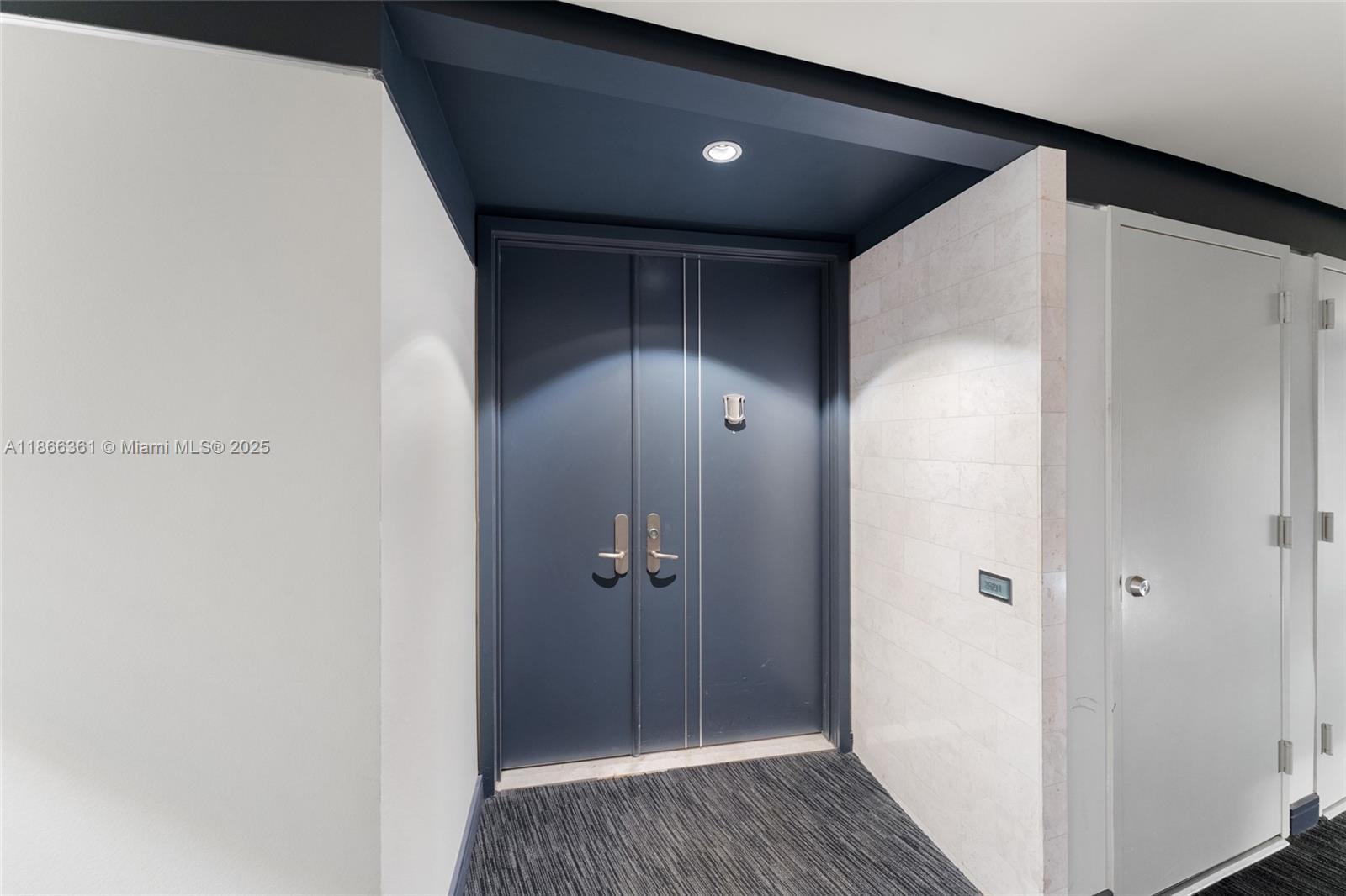 901 Brickell Key Blvd #2801