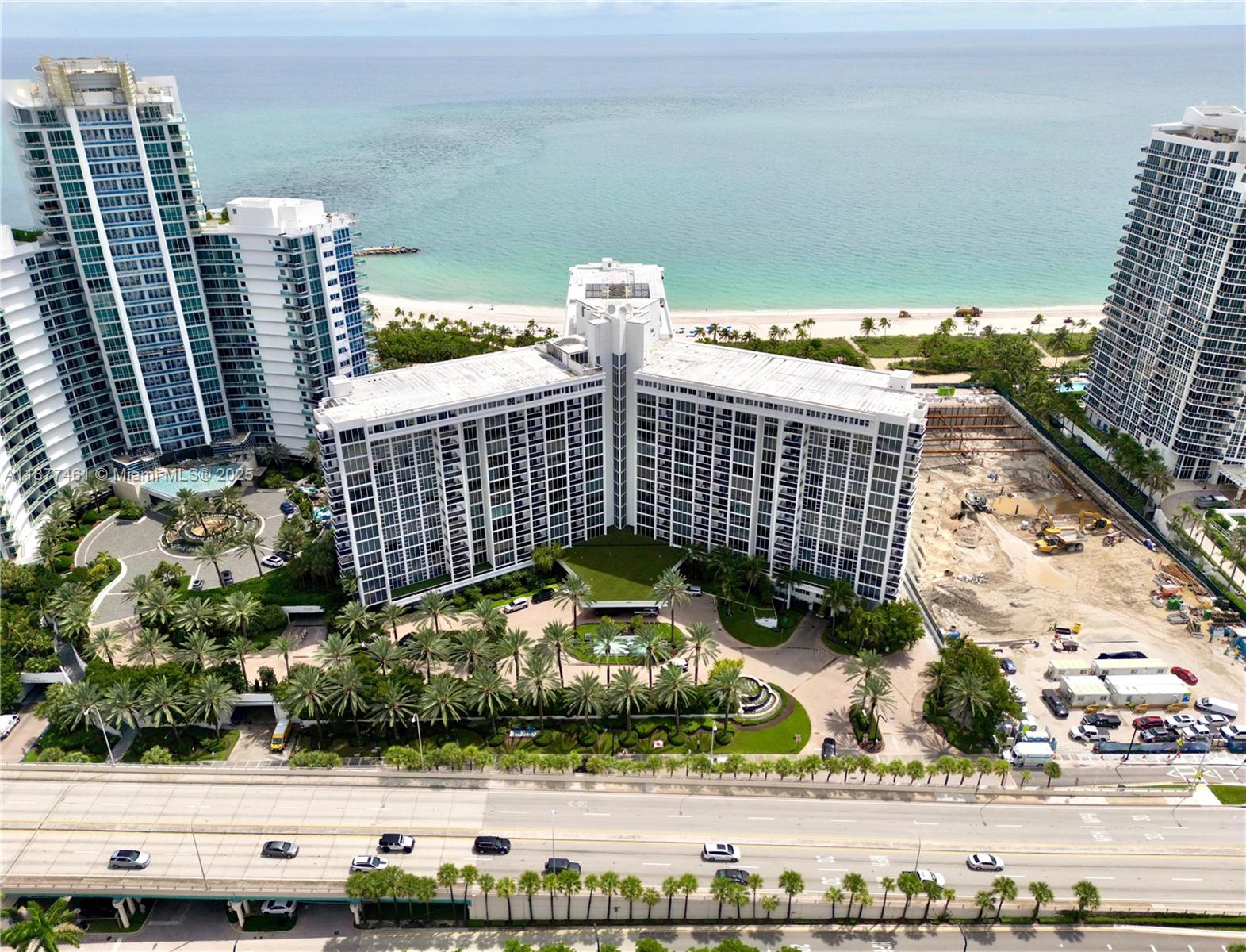 10275 Collins Ave #323