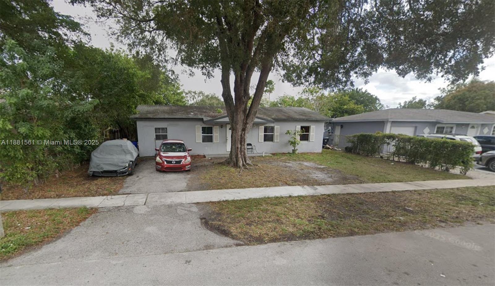 325 SW 80th Ter
