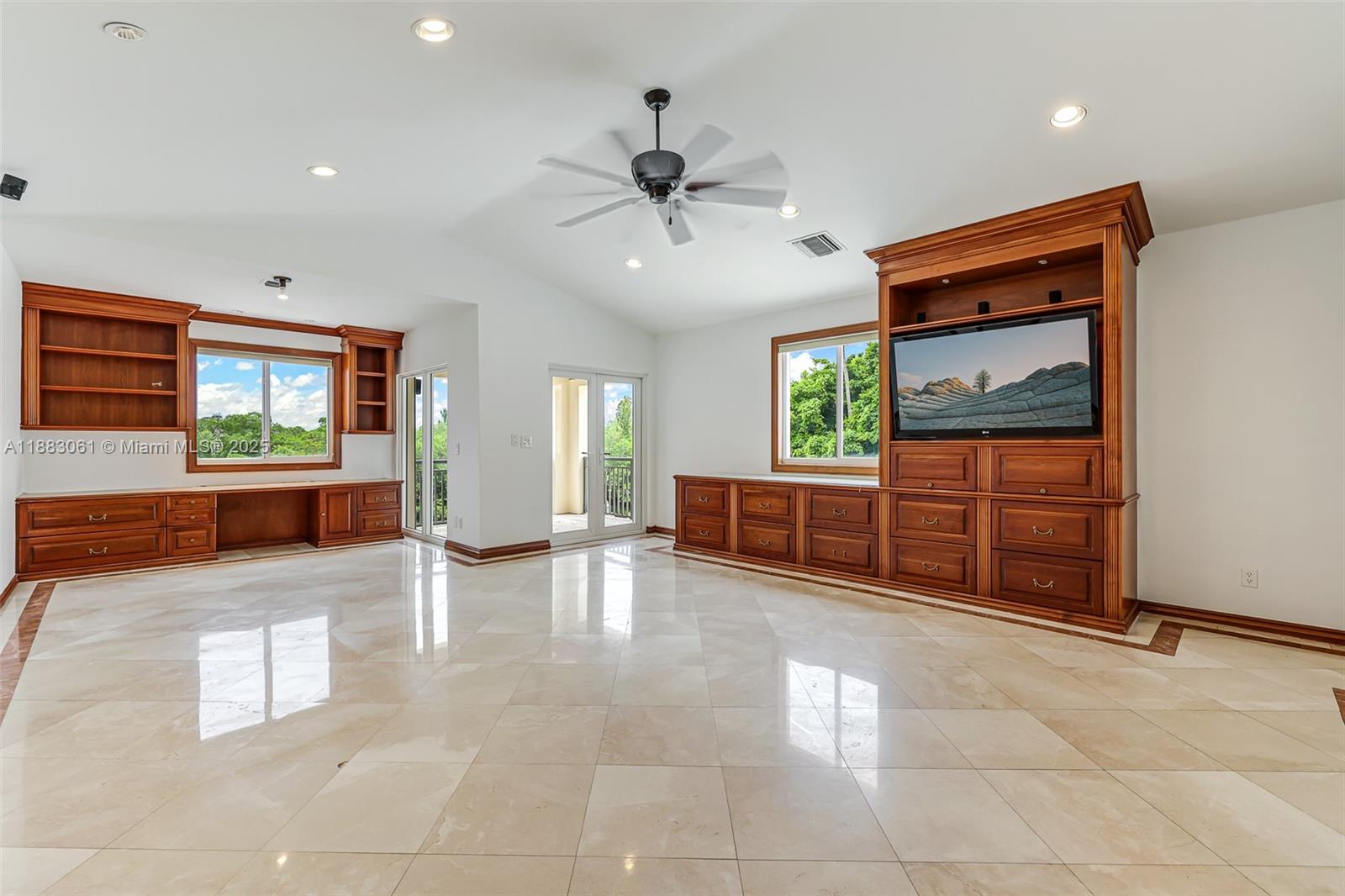 184 Paloma Dr Coral Gables, FL 33143 184 Paloma Dr Coral Gables, FL 33143