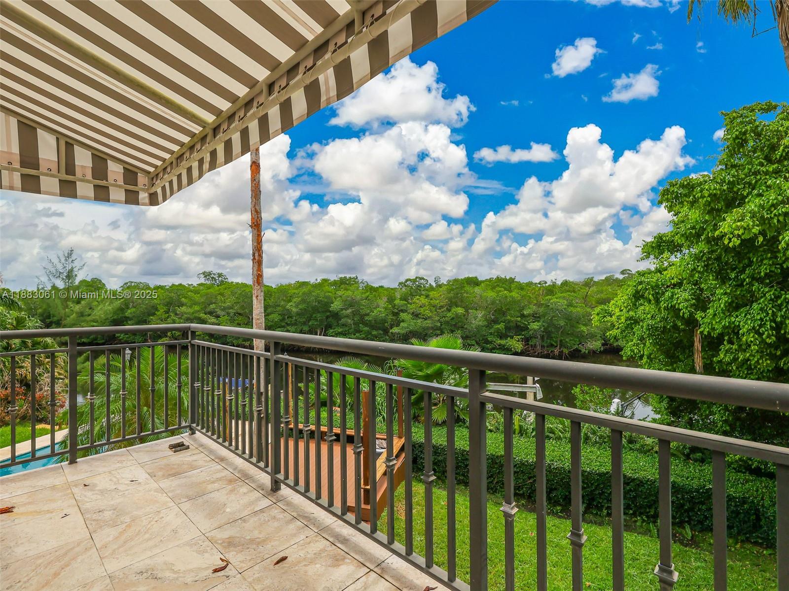 184 Paloma Dr Coral Gables, FL 33143 184 Paloma Dr Coral Gables, FL 33143