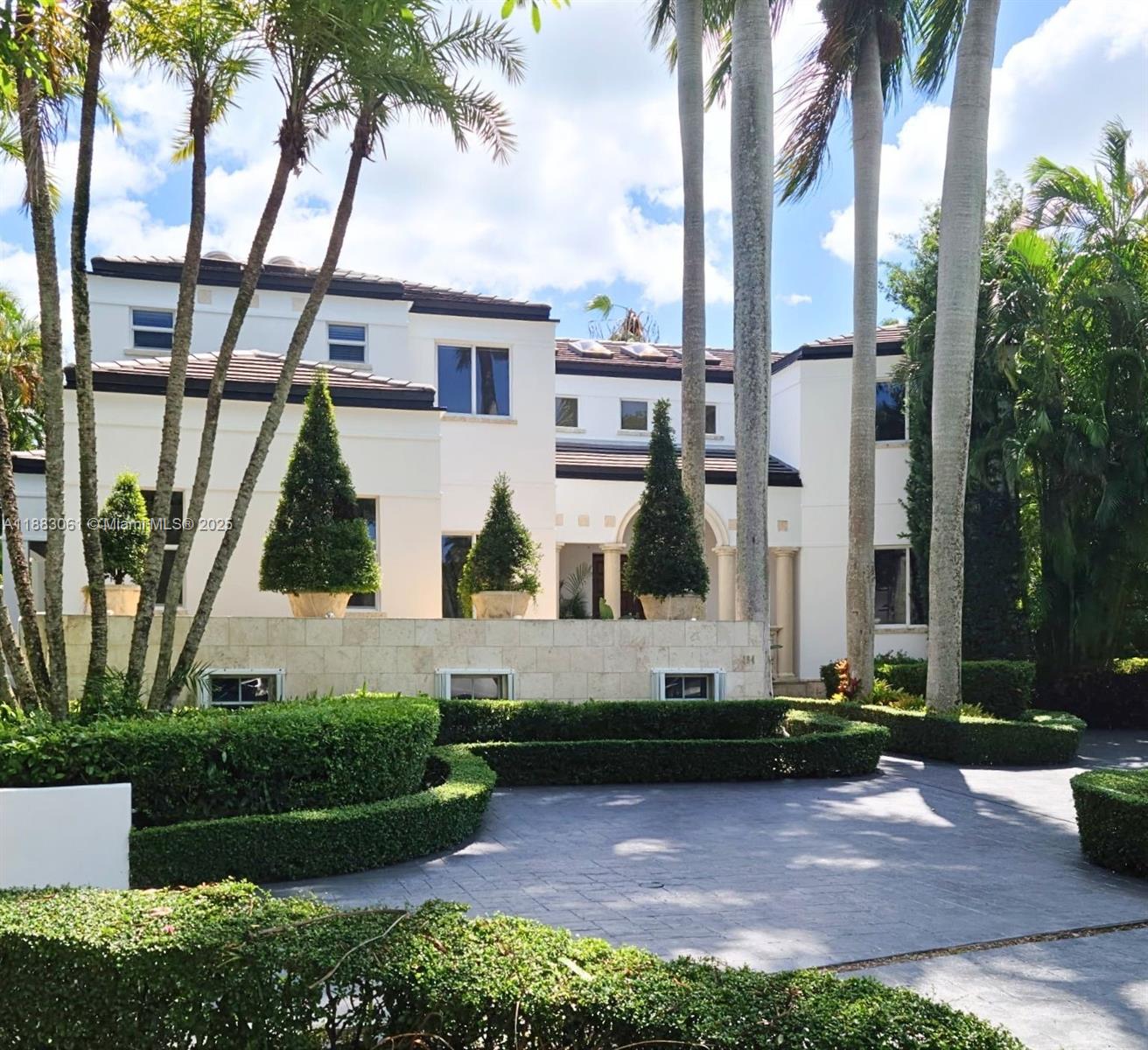 184 Paloma Dr Coral Gables, FL 33143 184 Paloma Dr Coral Gables, FL 33143