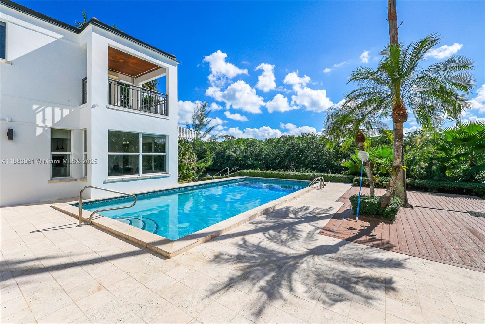 184 Paloma Dr Coral Gables, FL 33143