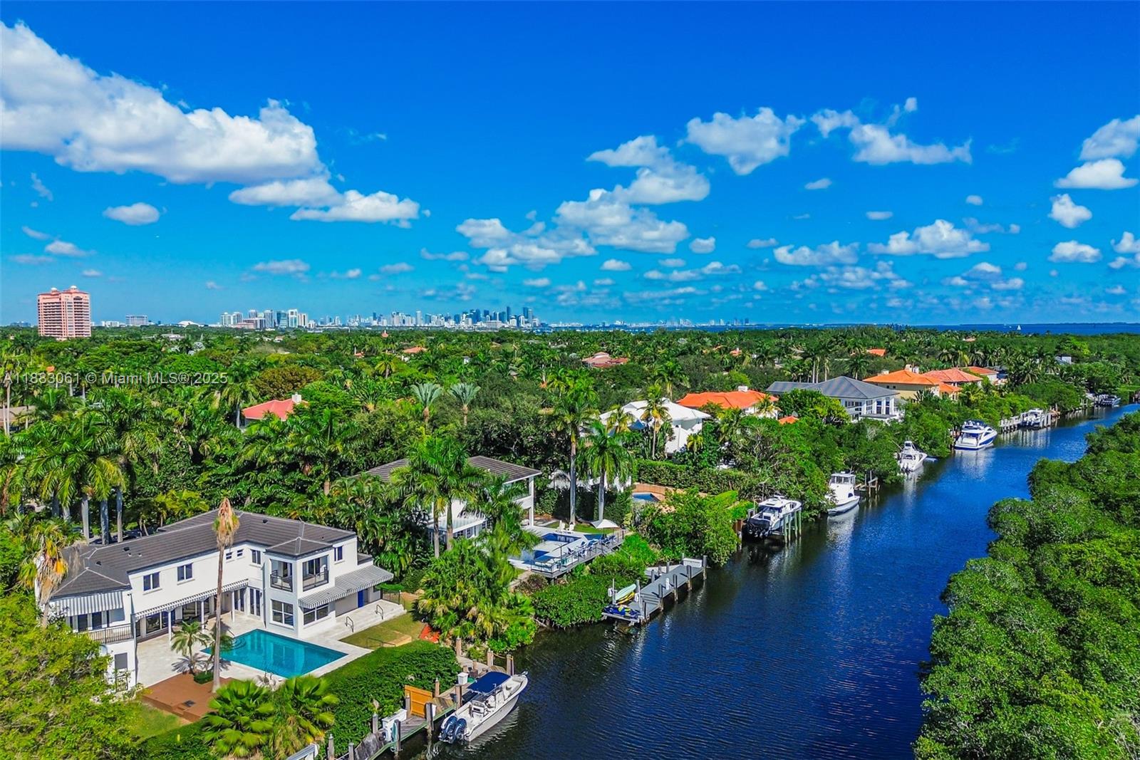 184 Paloma Dr Coral Gables, FL 33143