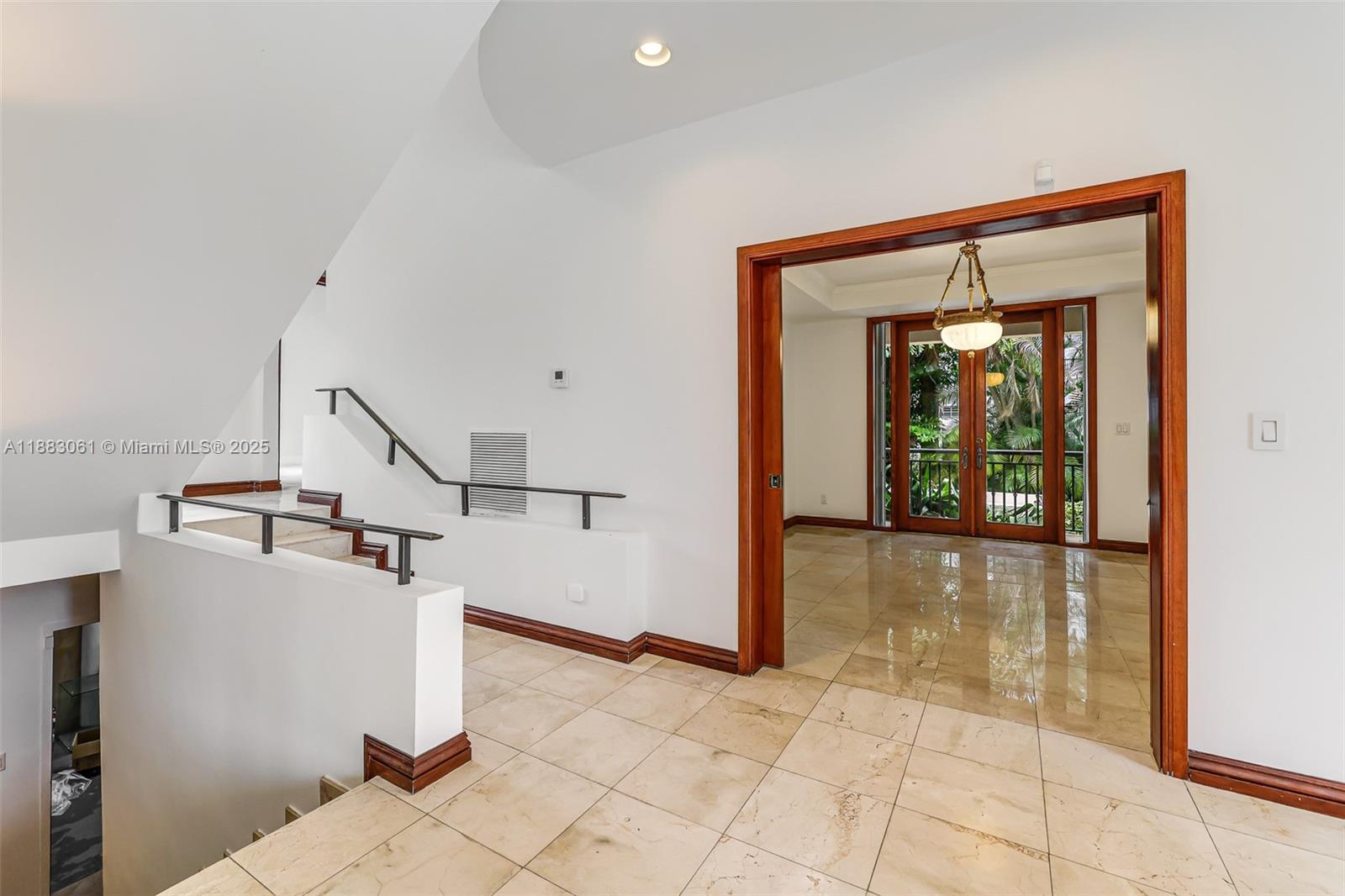 184 Paloma Dr Coral Gables, FL 33143 184 Paloma Dr Coral Gables, FL 33143