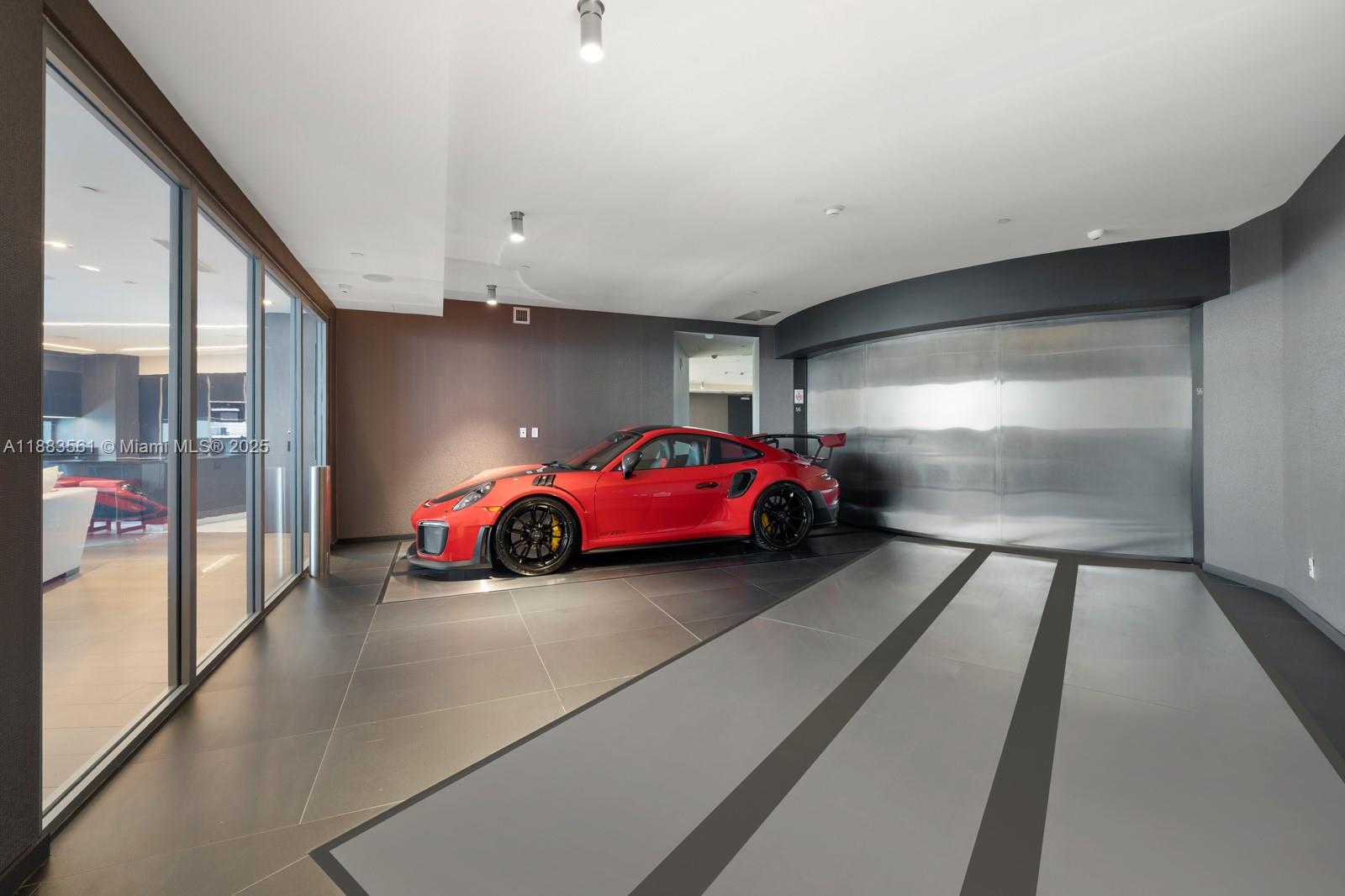 image Porsche Design Tower19
