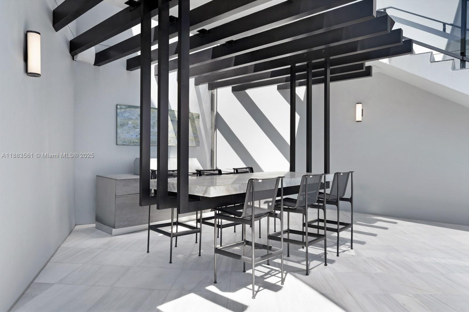 image Porsche Design Tower25