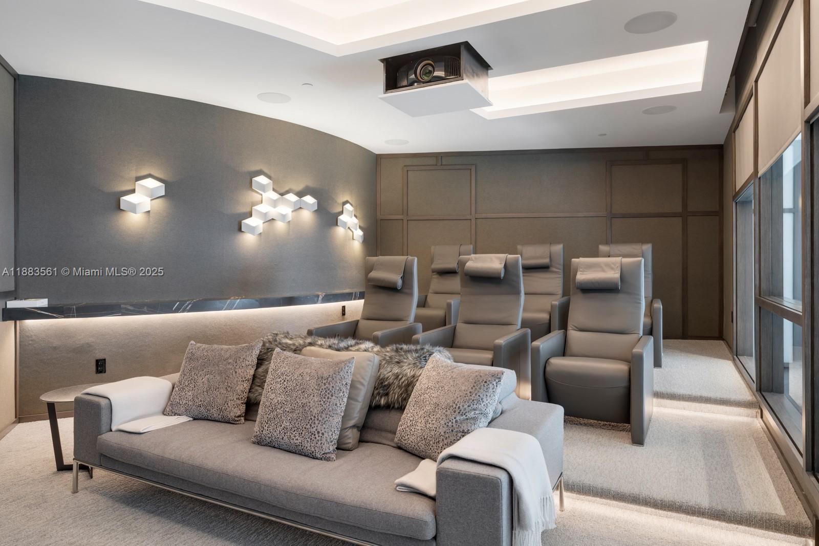 image Porsche Design Tower6