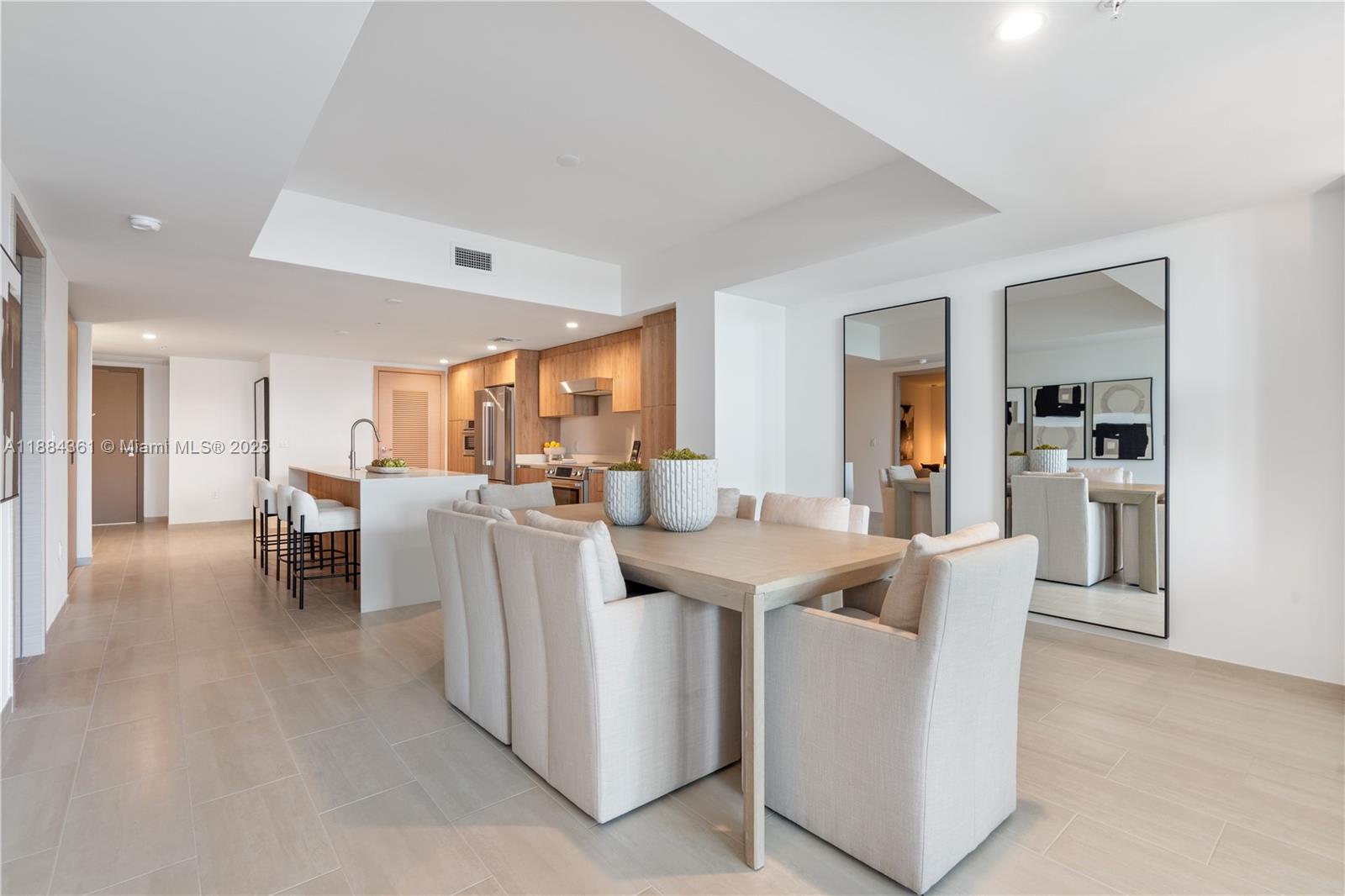 10281 W Bay Hbr Dr #601 PH Bay Harbor Islands, FL 33154