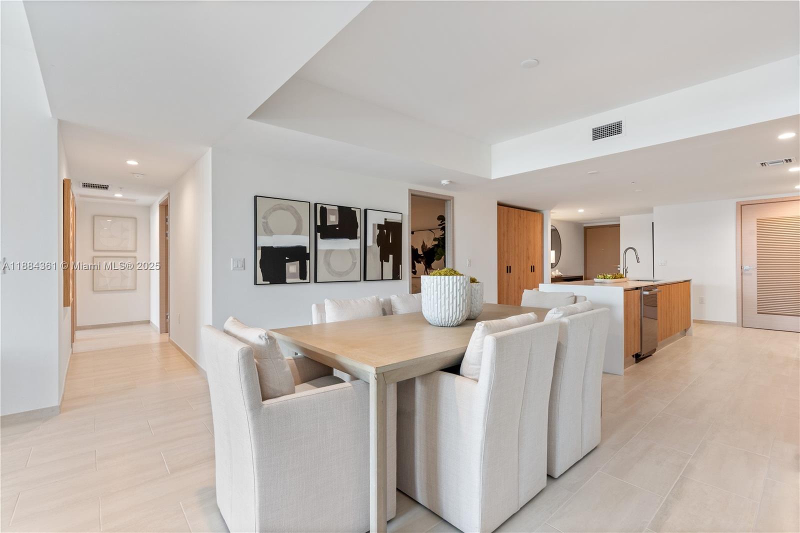 10281 W Bay Hbr Dr #601 PH Bay Harbor Islands, FL 33154