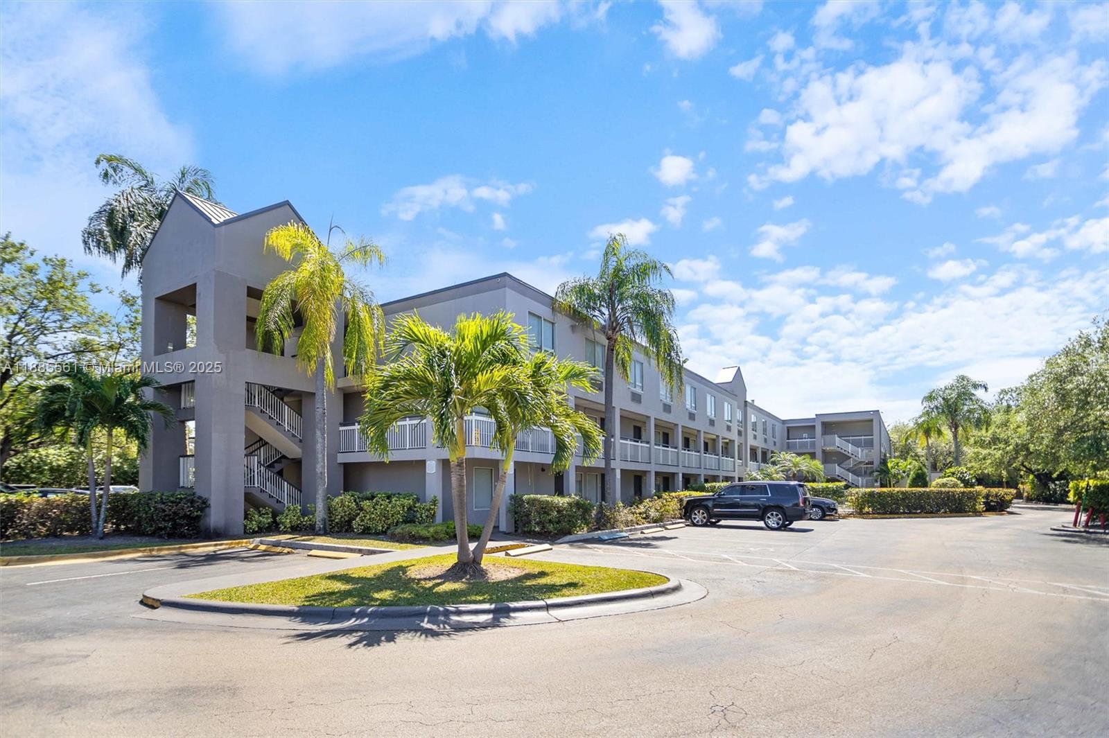 3959 NW 79th Ave Doral, FL 33166 3959 NW 79th Ave Doral, FL 33166