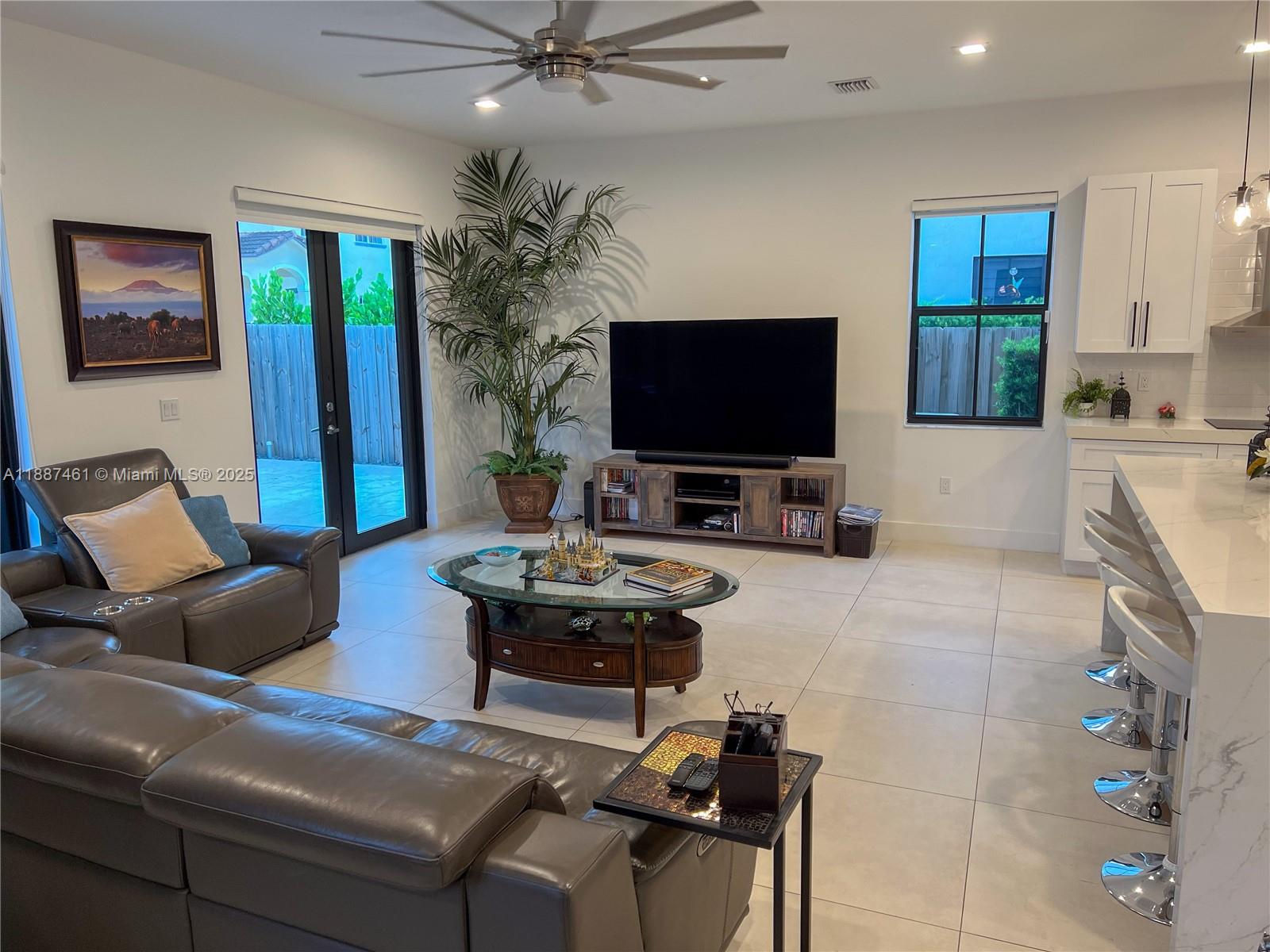 8904 SW 69th Ter Miami, FL 33173