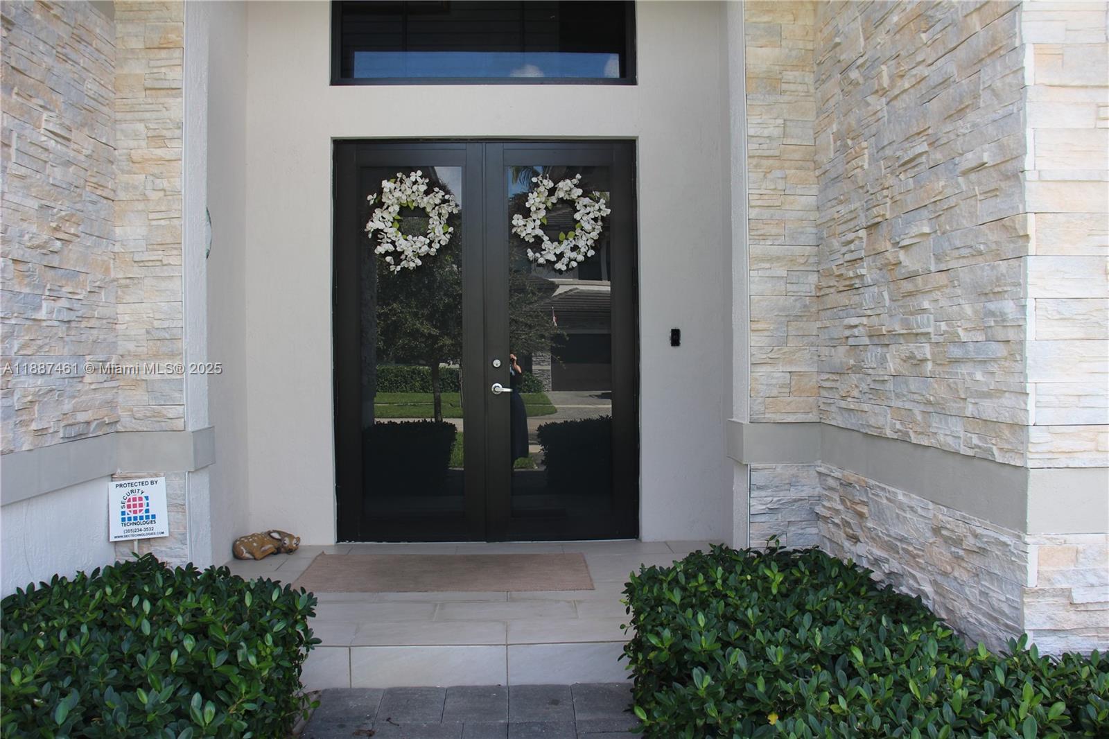 8904 SW 69th Ter Miami, FL 33173