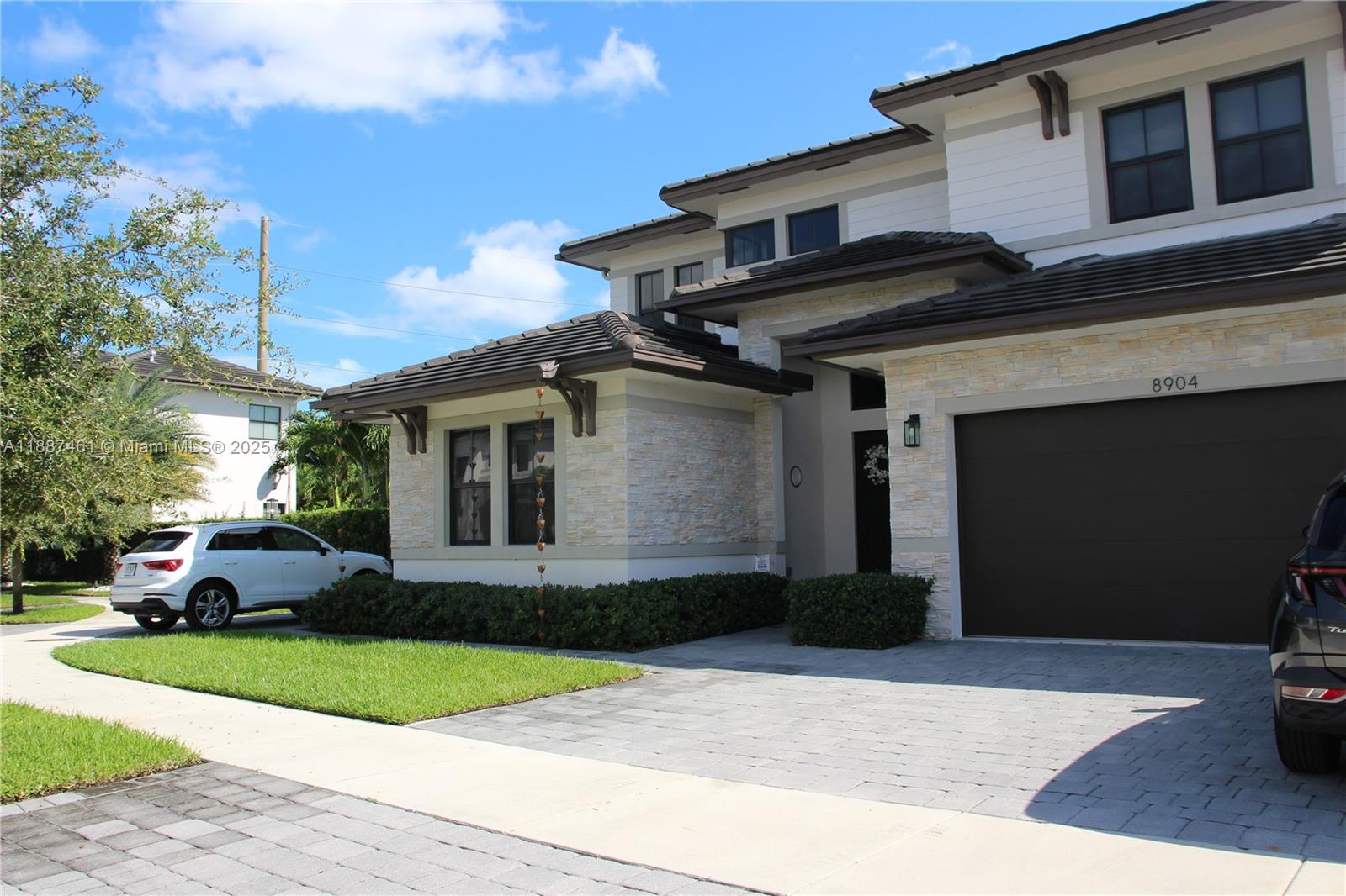 8904 SW 69th Ter Miami, FL 33173