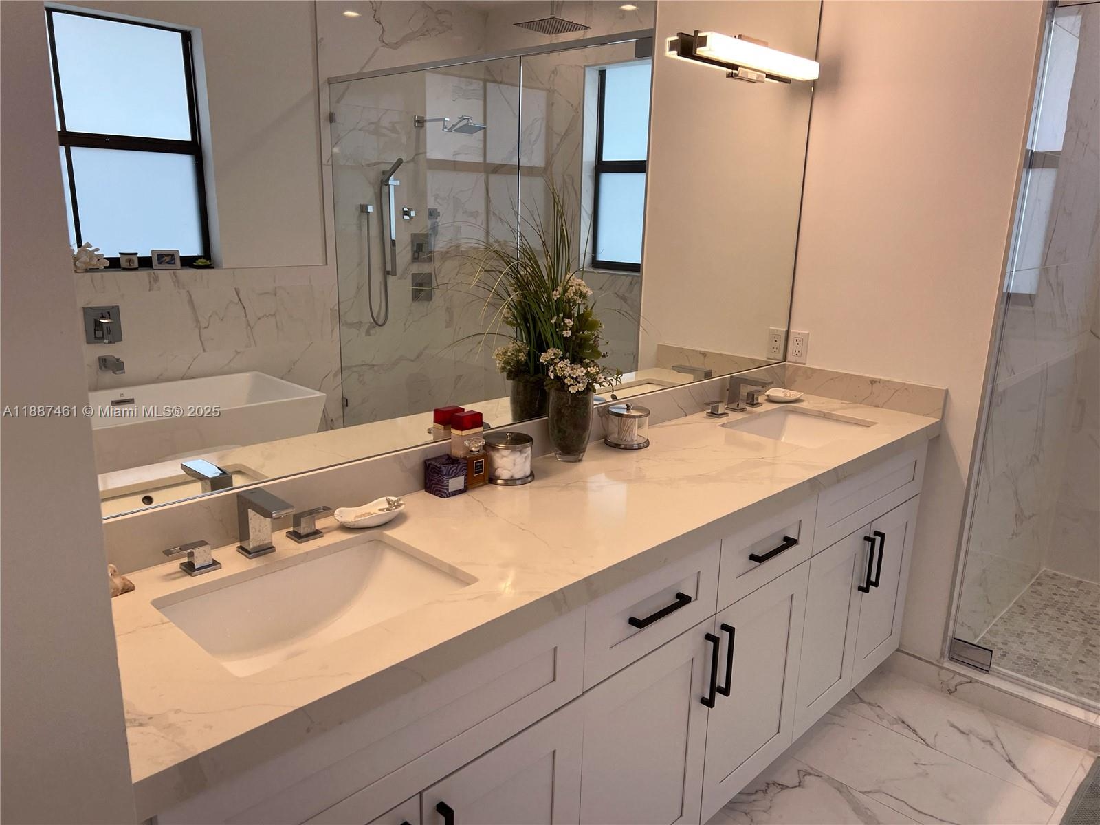 8904 SW 69th Ter Miami, FL 33173