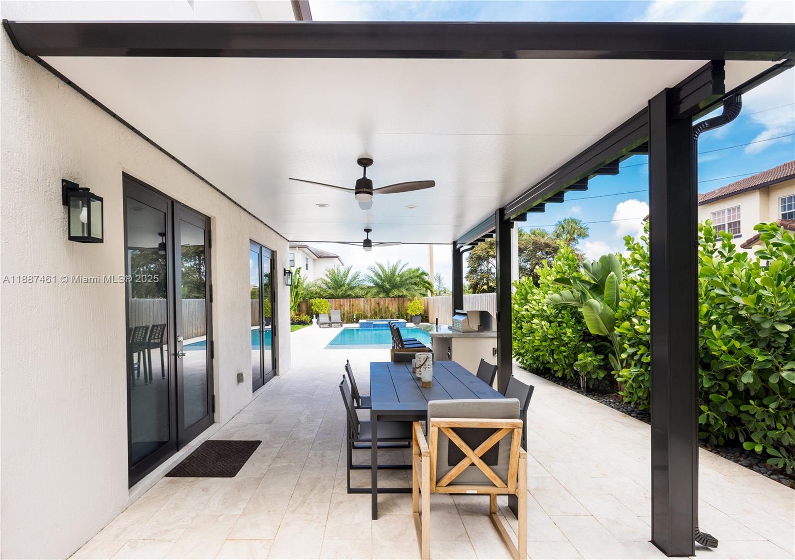 8904 SW 69th Ter Miami, FL 33173