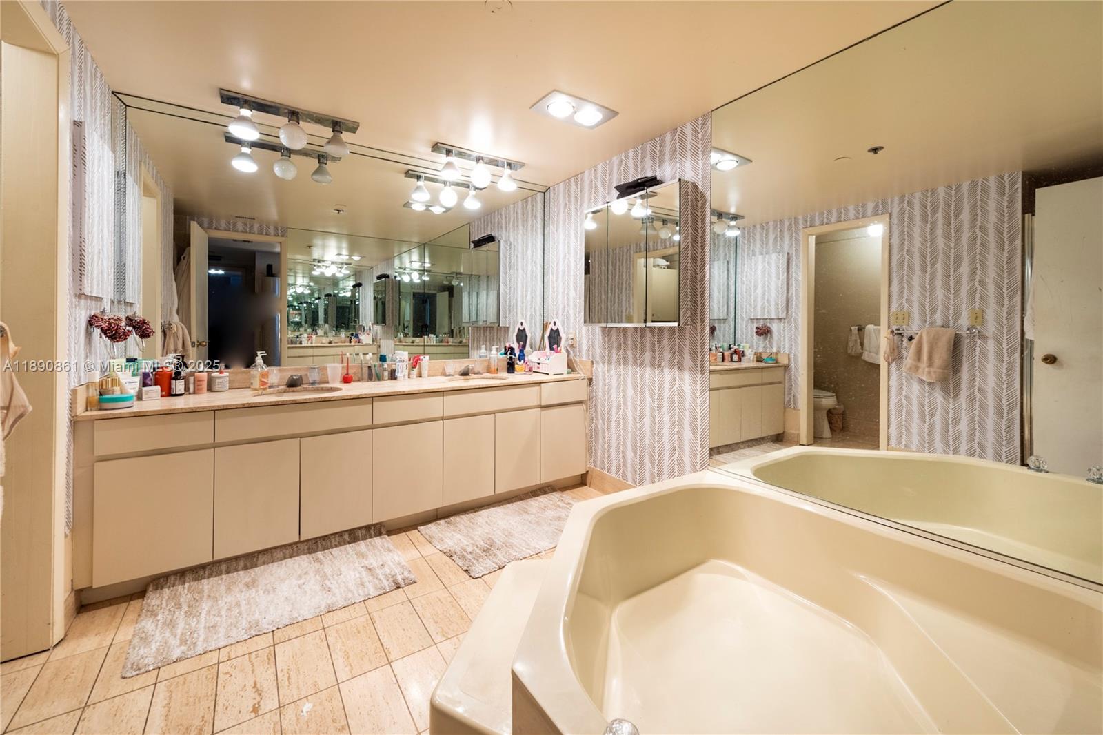 Undisclosed Address Bal Harbour, FL 33154