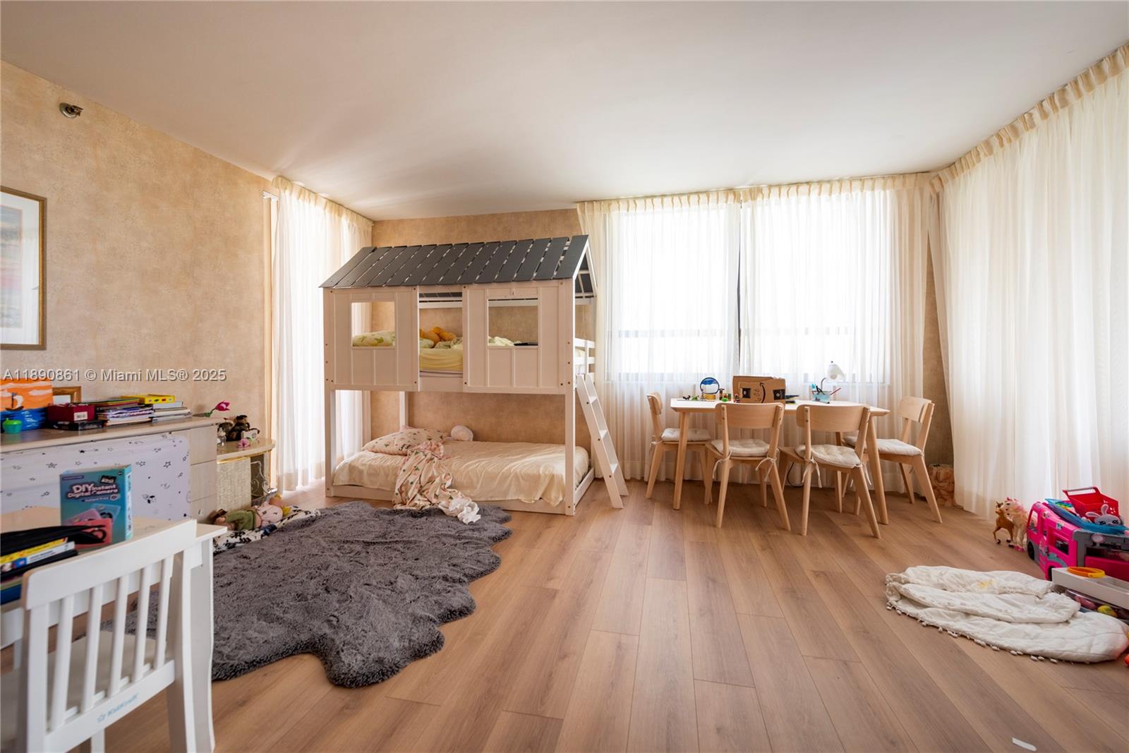 Undisclosed Address Bal Harbour, FL 33154