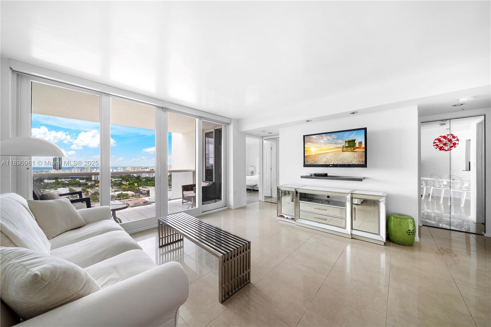 1900 Sunset Harbour Dr #2315 Miami Beach, FL 33139 1900 Sunset Harbour Dr #2315 Miami Beach, FL 33139