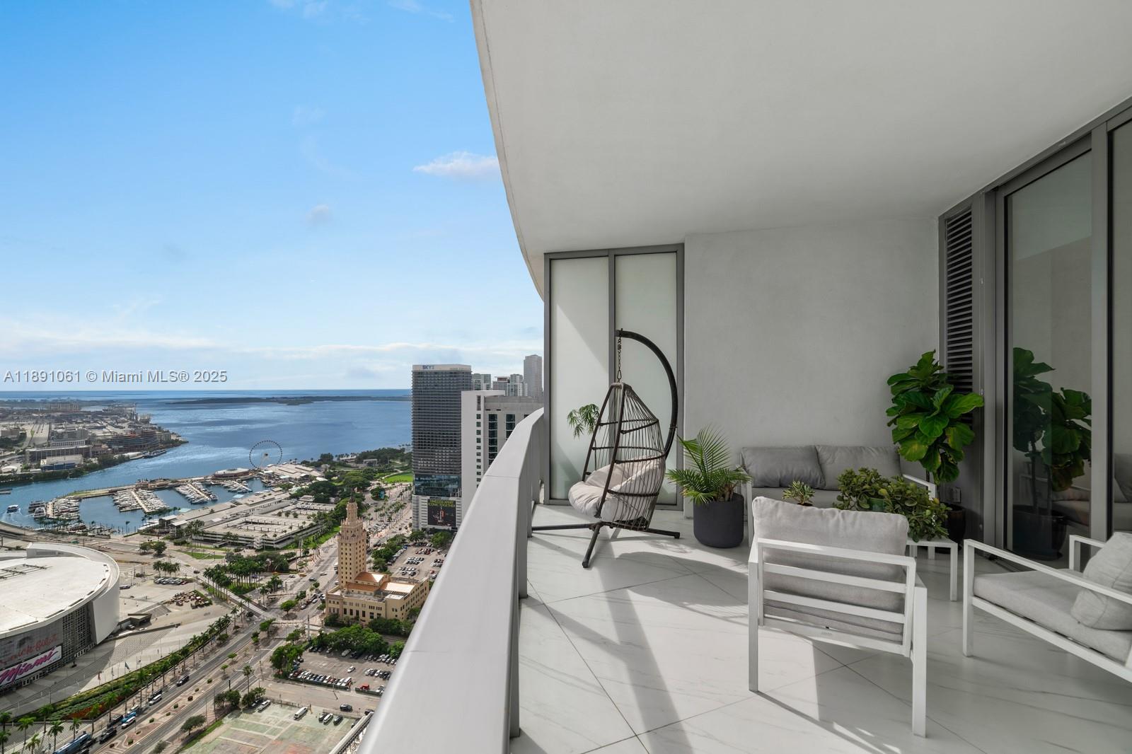 image Paramount Miami1