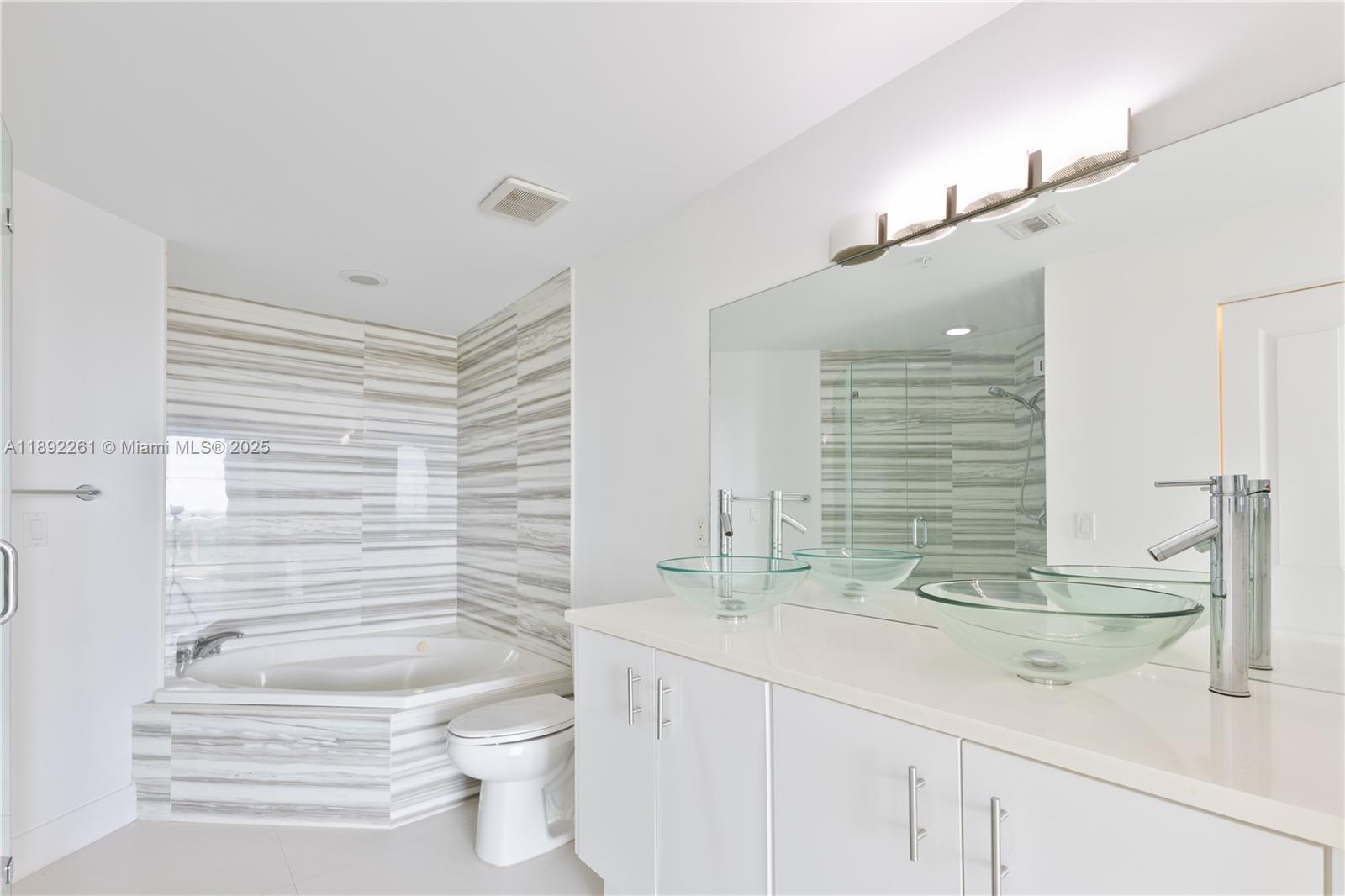 7900 Harbor Is Dr #926 North Bay Village, FL 33141