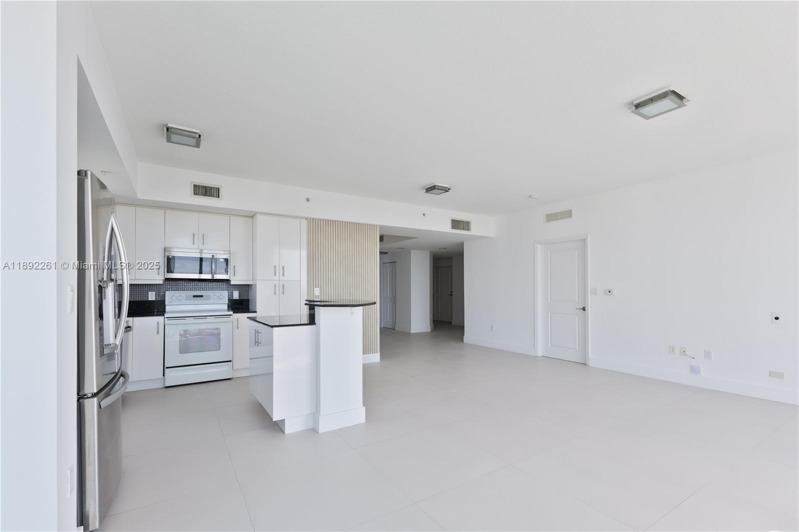 7900 Harbor Is Dr #926 North Bay Village, FL 33141