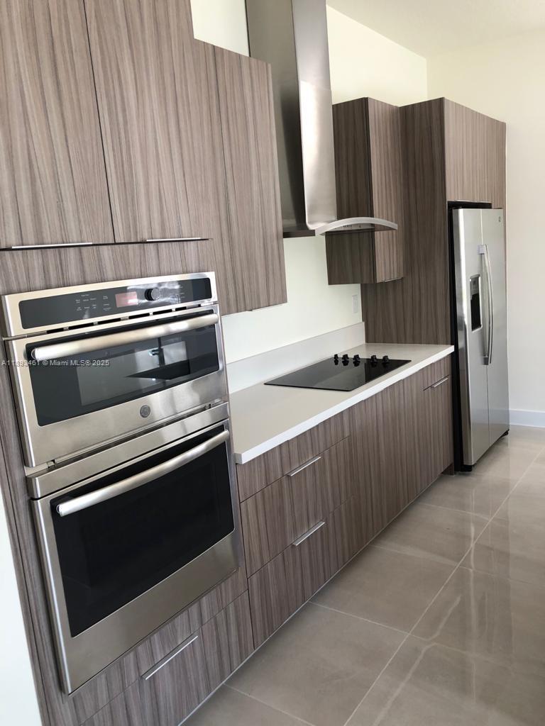 16045 NW 87th Ct Miami Lakes, FL 33018