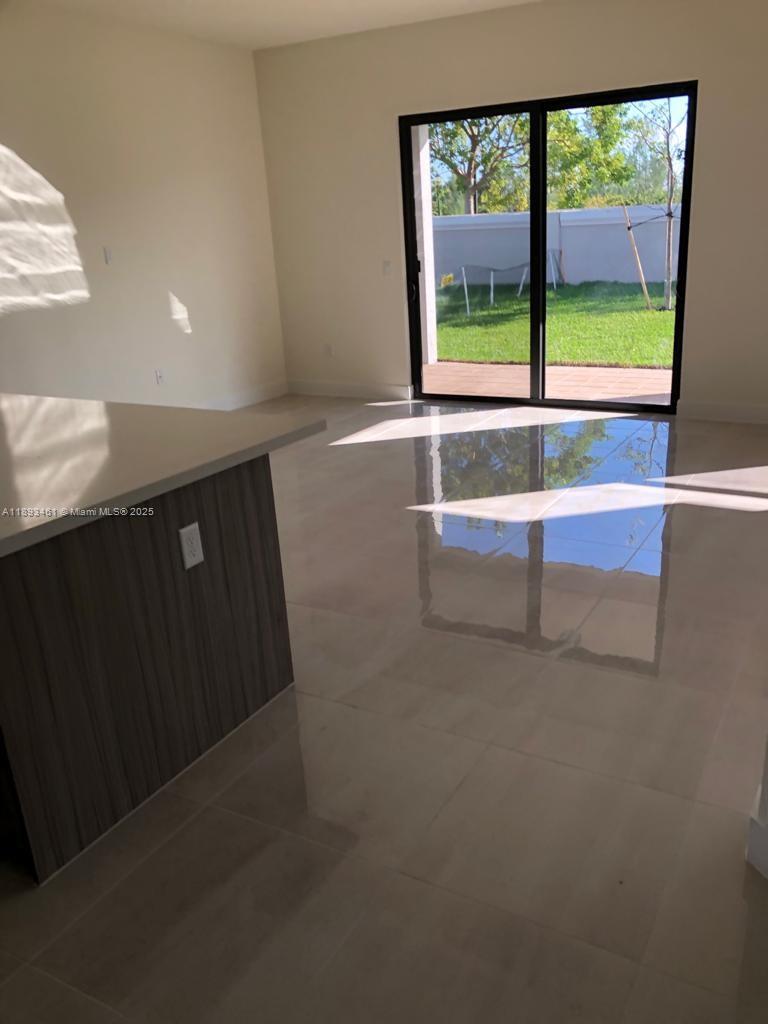 16045 NW 87th Ct Miami Lakes, FL 33018