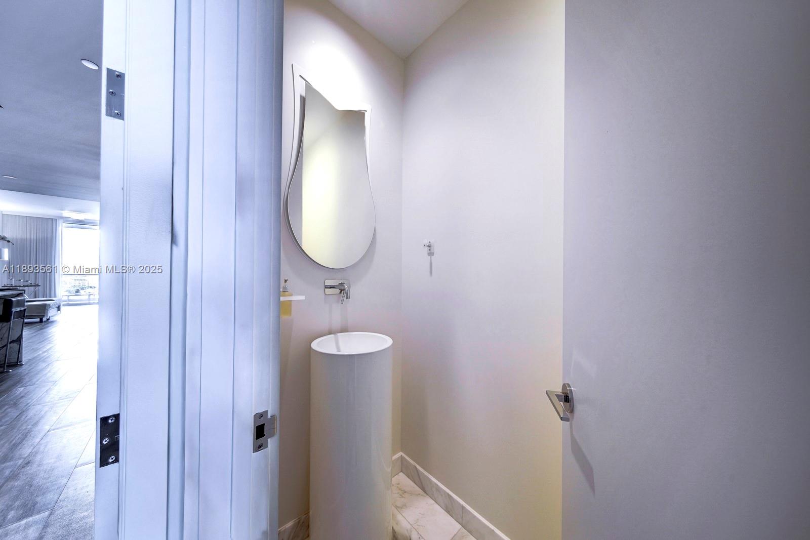 10203 Collins Ave #1502 Bal Harbour, FL 33154