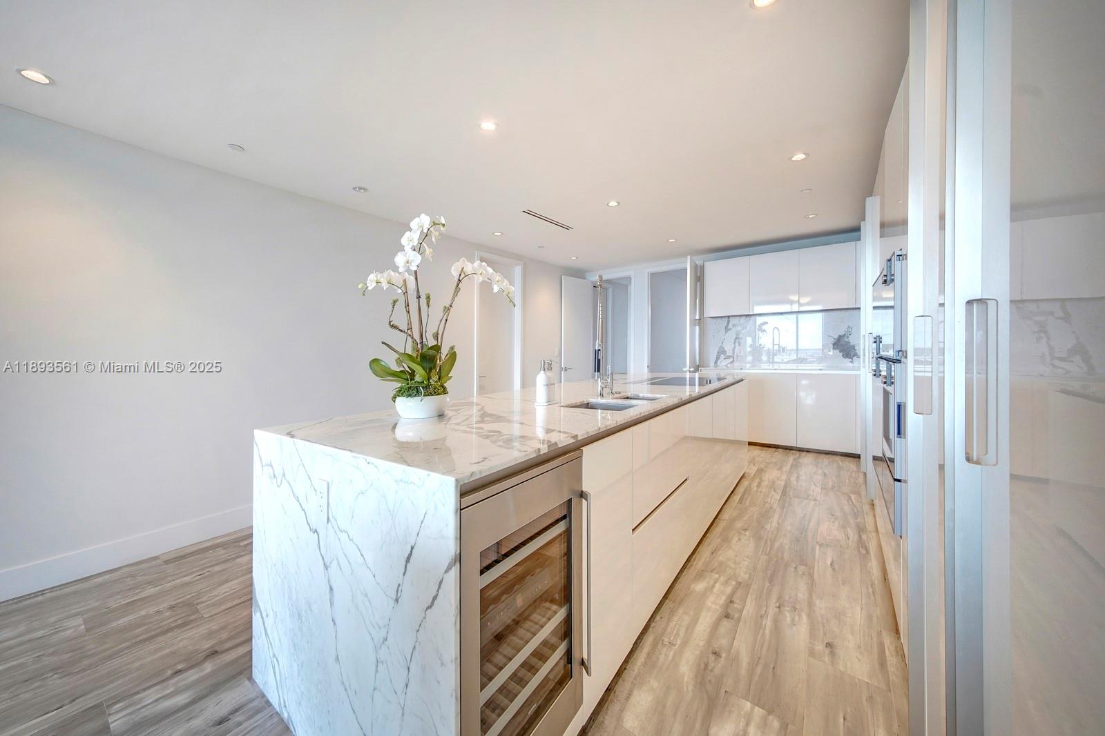 10203 Collins Ave #1502 Bal Harbour, FL 33154