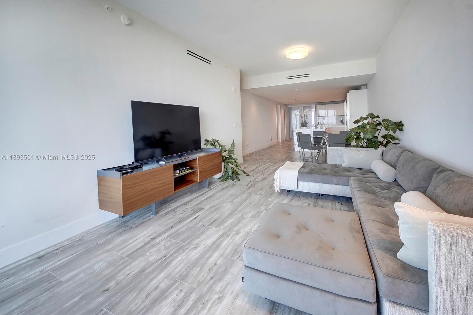 10203 Collins Ave #1502 Bal Harbour, FL 33154