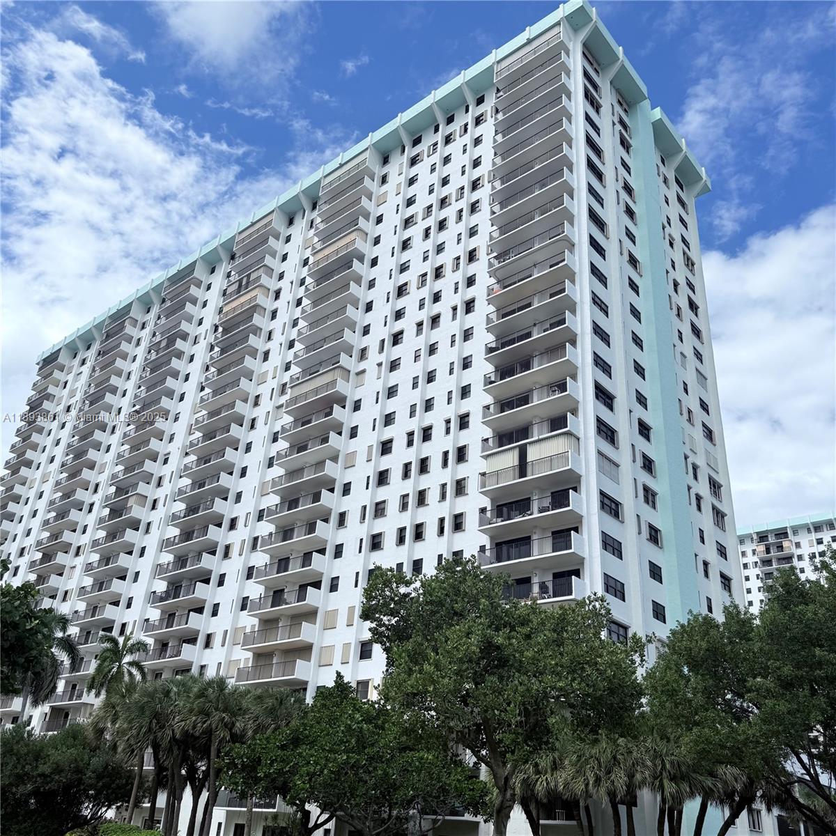 1201 S Ocean Dr #1609S
