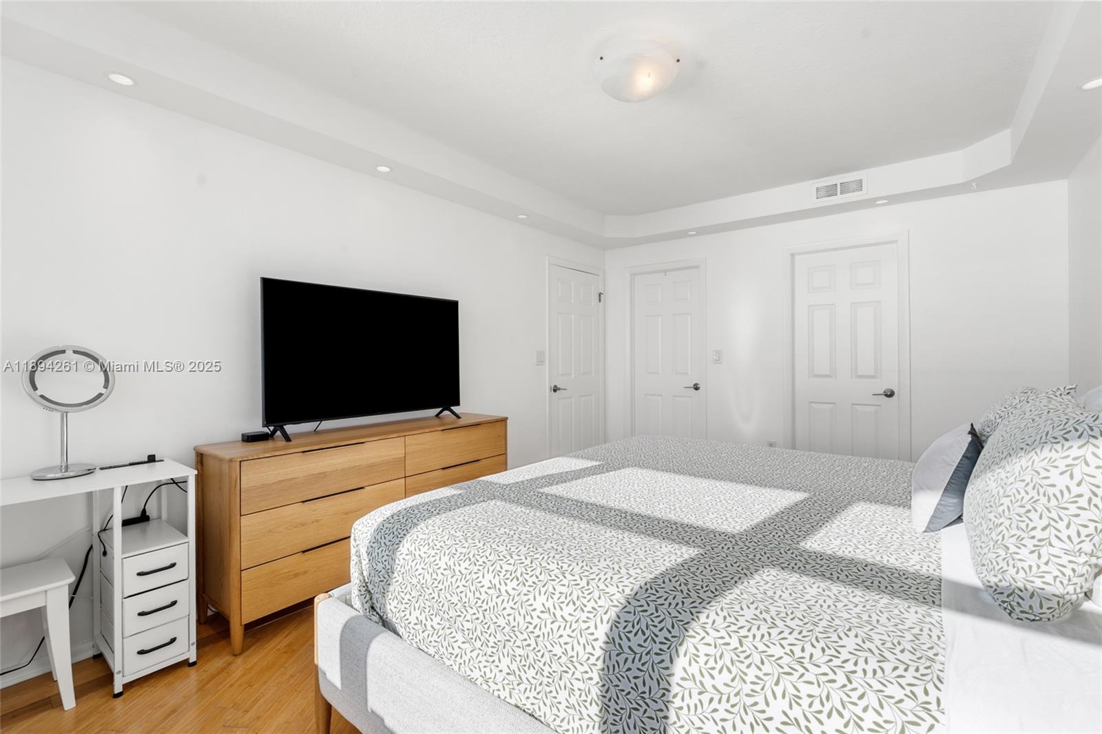 800 Claughton Is Dr #2203 Miami, FL 33131