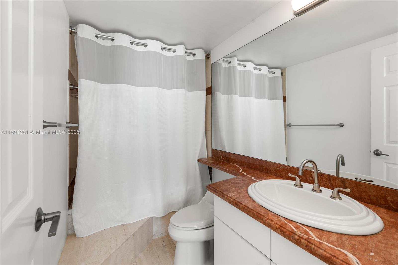 800 Claughton Is Dr #2203 Miami, FL 33131