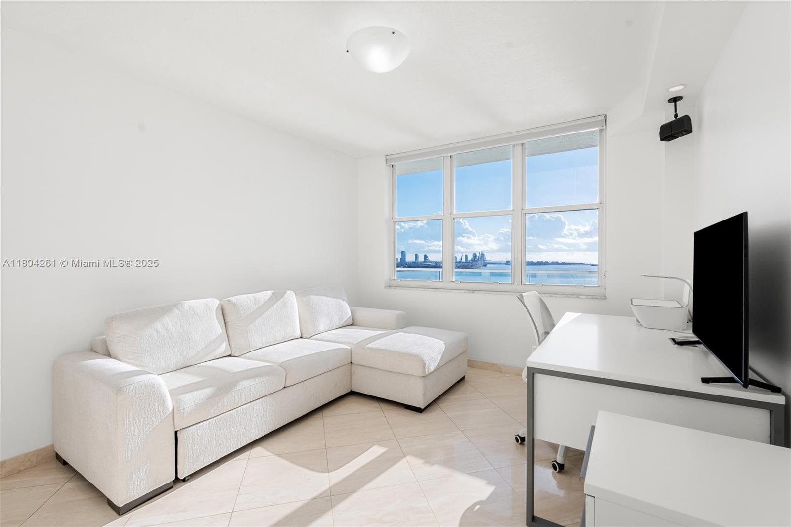 800 Claughton Is Dr #2203 Miami, FL 33131