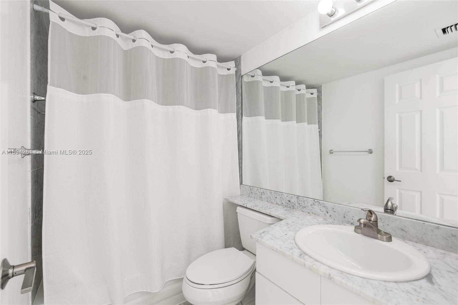 800 Claughton Is Dr #2203 Miami, FL 33131