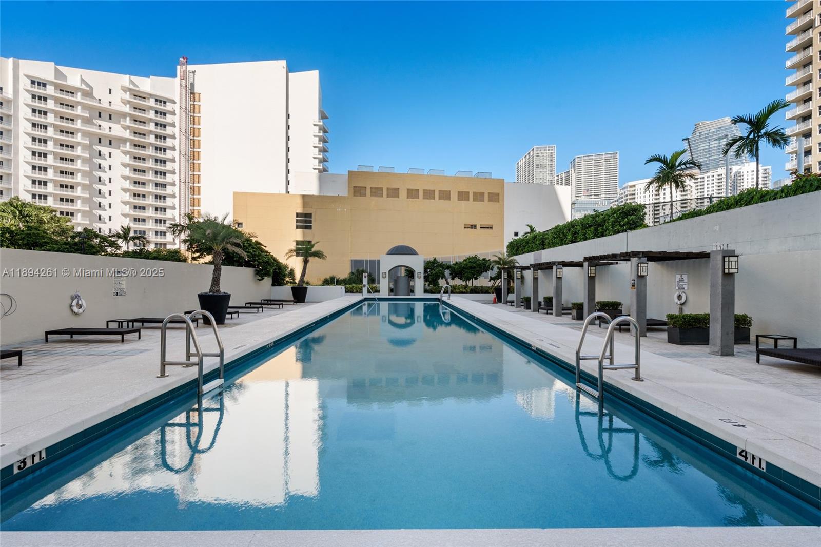 800 Claughton Is Dr #2203 Miami, FL 33131