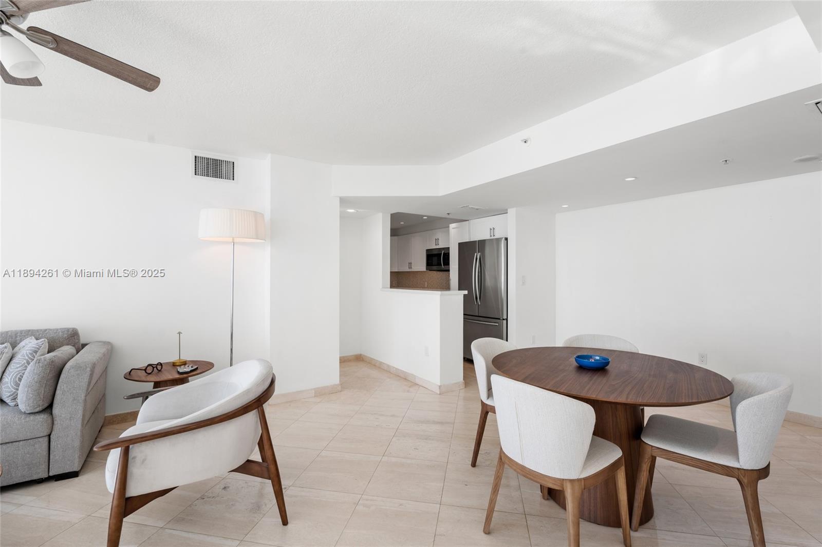 800 Claughton Is Dr #2203 Miami, FL 33131