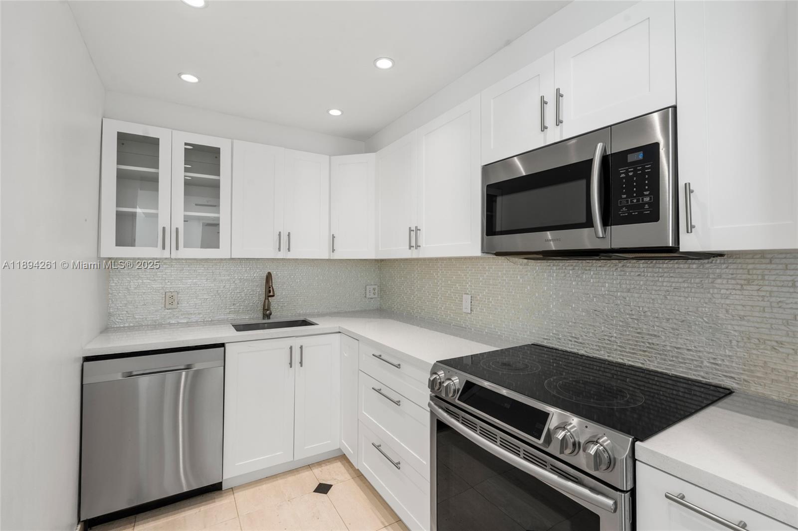 800 Claughton Is Dr #2203 Miami, FL 33131