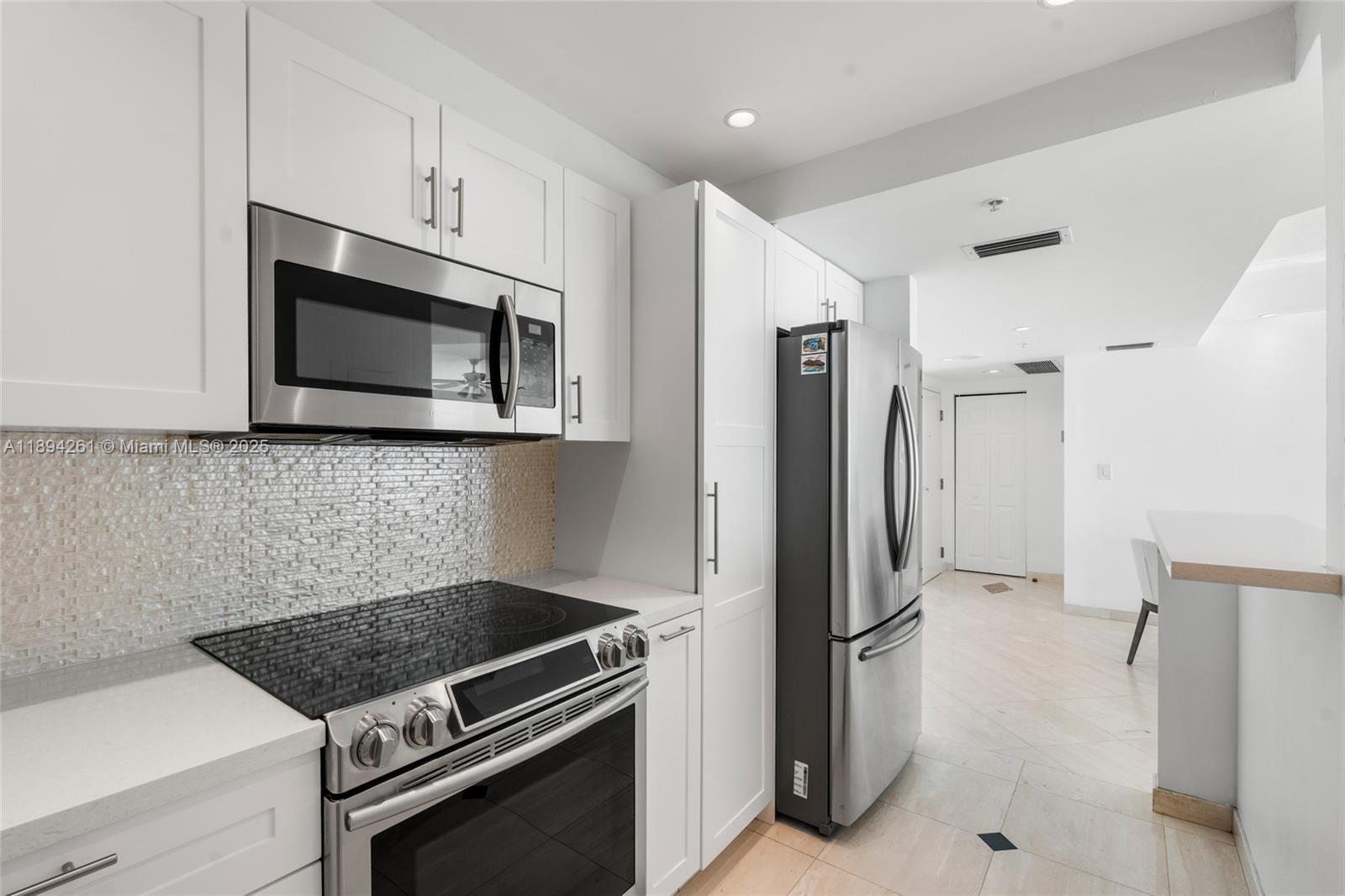 800 Claughton Is Dr #2203 Miami, FL 33131