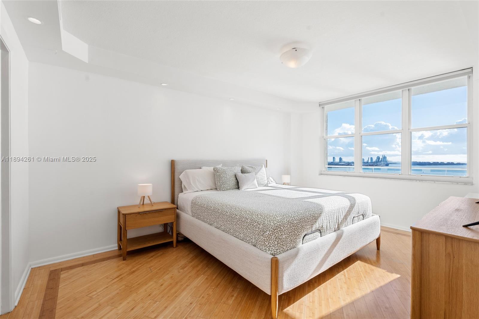 800 Claughton Is Dr #2203 Miami, FL 33131