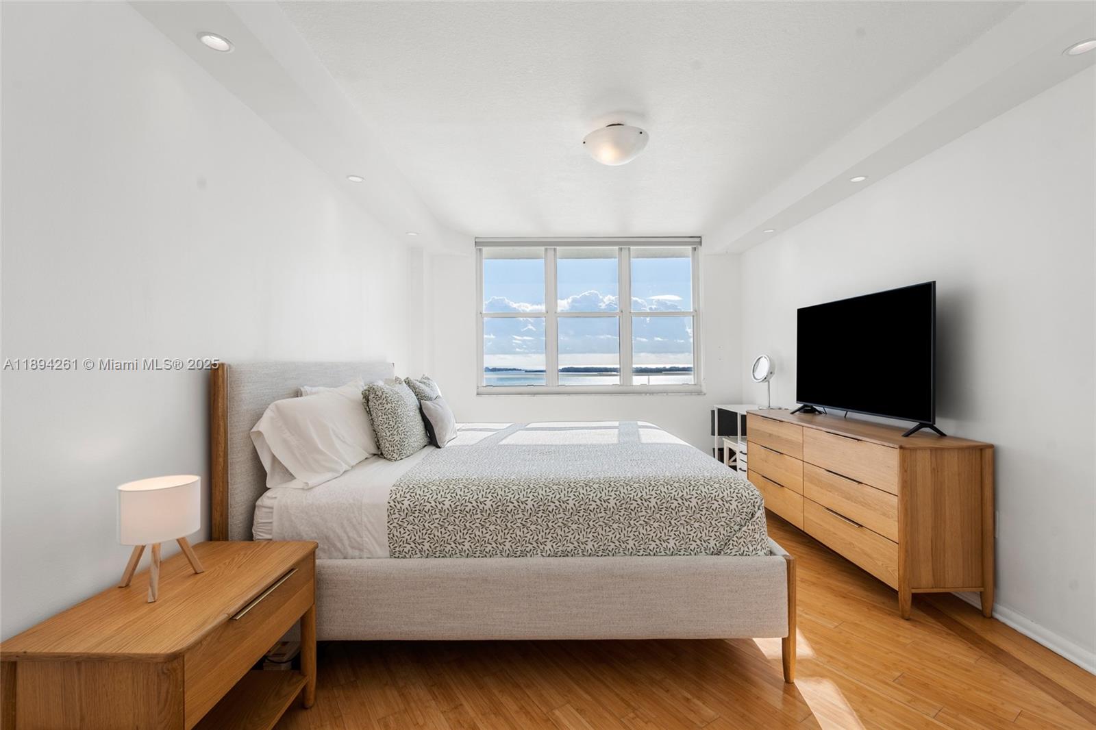 800 Claughton Is Dr #2203 Miami, FL 33131