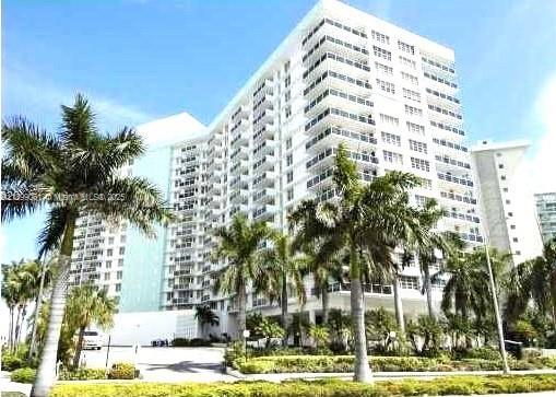 3725 S Ocean Dr #323