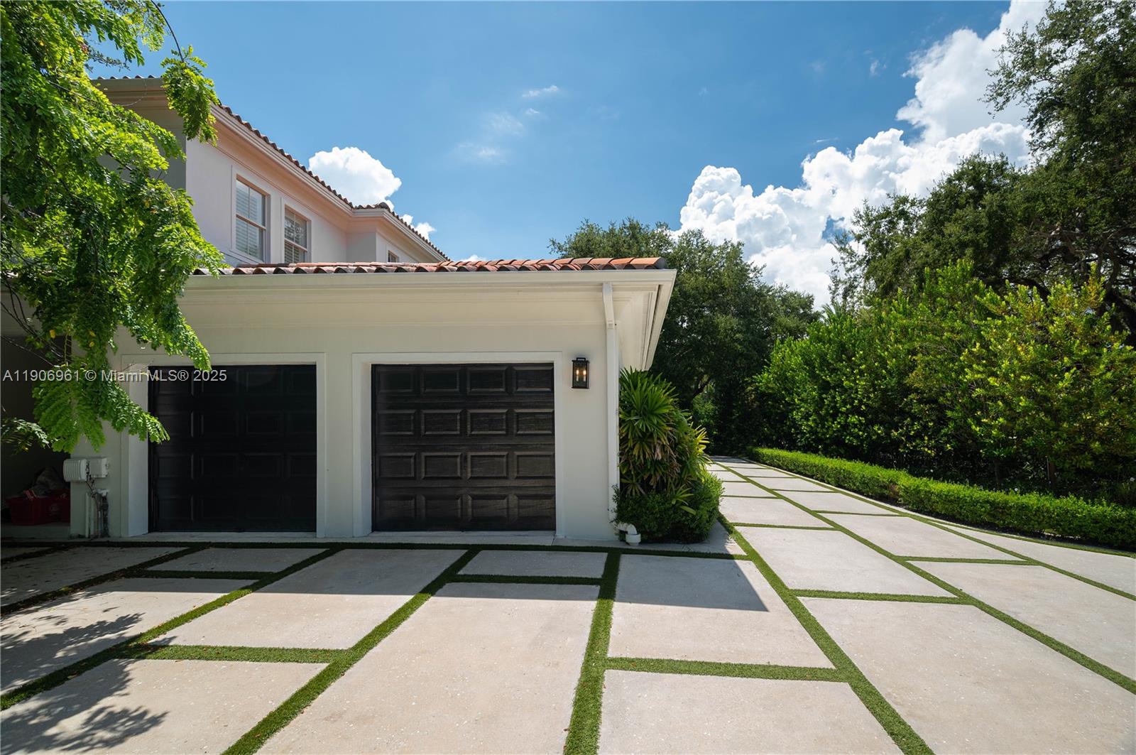 680 Destacada Ave Coral Gables, FL 33156