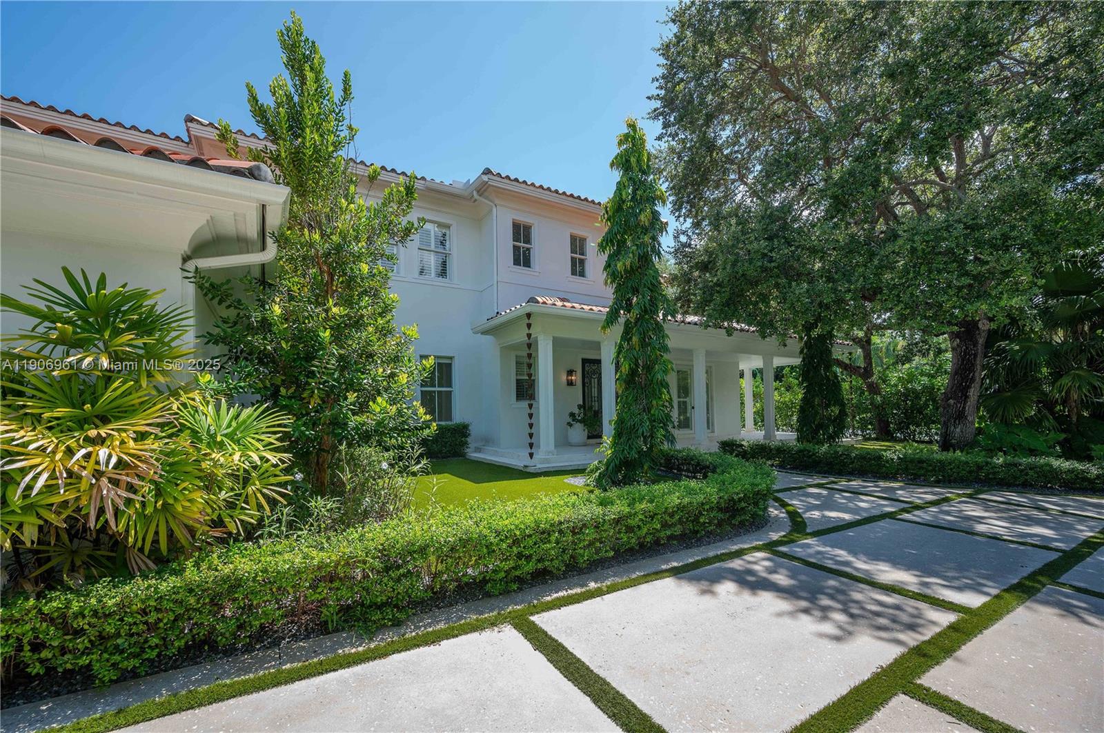 680 Destacada Ave Coral Gables, FL 33156