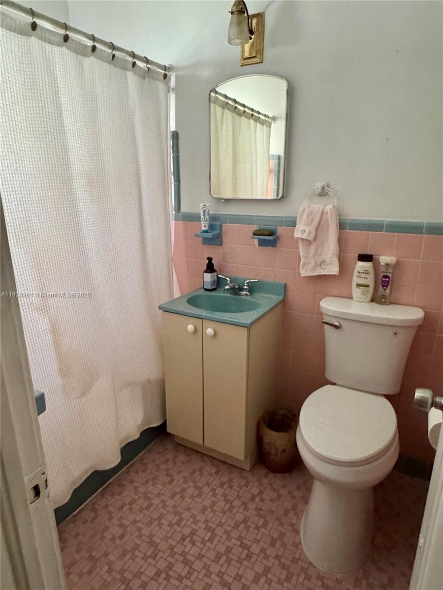 3410 SW 21st St Miami, FL 33145