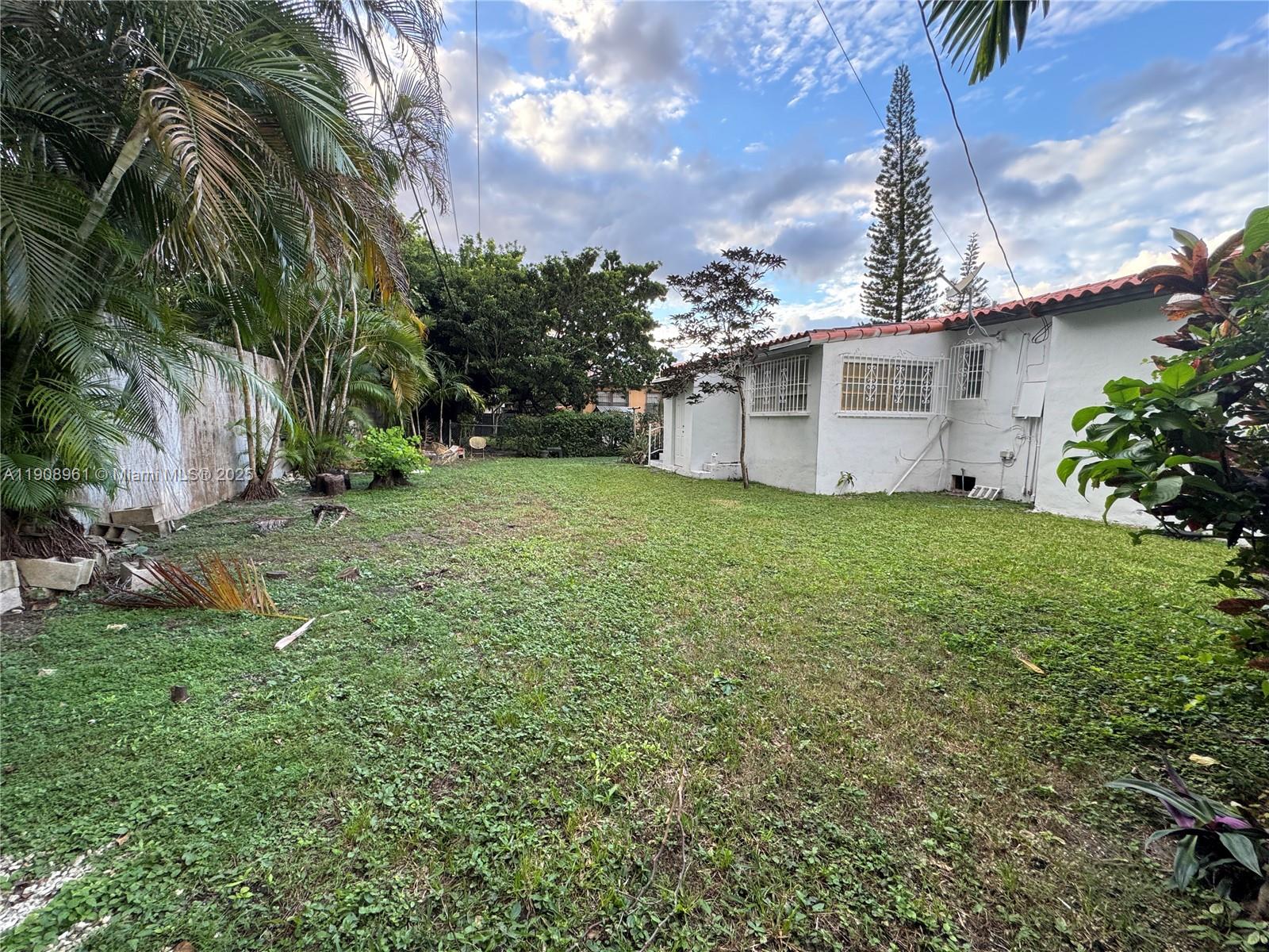 3410 SW 21st St Miami, FL 33145